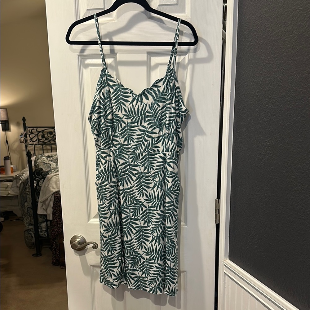 41 Hawthorn Green Leaf Print Mini Dress